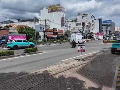 Bán tòa nhà vp 8 tầng 2 hầm ngang 18m mtkd hà huy giáp 471m2 nối dài nguyễn oanh 100 tỷ. 1