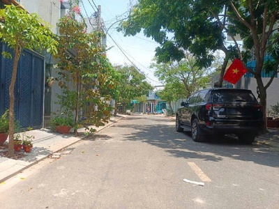 Hiếm-đất đẹp 4m x 14m-hẻm ô tô--sổ riêng- giá cực tốt tại long trường q9 1