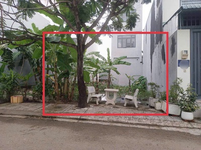 Hiếm-đất đẹp 4m x 14m-hẻm ô tô--sổ riêng- giá cực tốt tại long trường q9 0