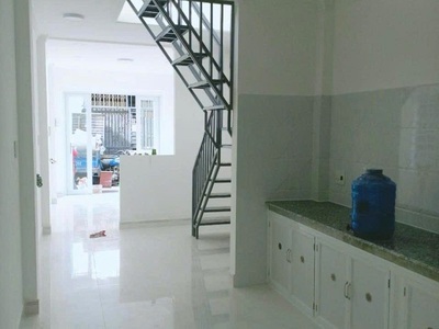 Bán gấp nhà 2 tầng trường thọ 39m  giá 3,7 tỷ   sổ hồng riêng, gần ga metro bình thái 0