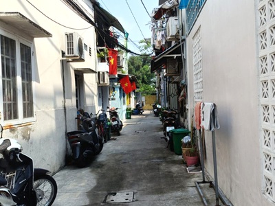 Bán gấp nhà 2 tầng trường thọ 39m  giá 3,7 tỷ   sổ hồng riêng, gần ga metro bình thái 1