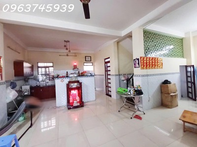 Bán nhanh mặt tiền kinh doanh lớn 8.5m, 3 tầng linh trung thủ đức, gần vincom, giá 14 tỷ 2