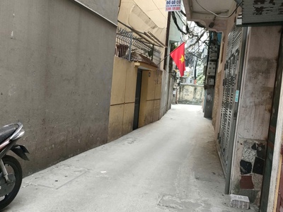 Hàng kín chưa lên sàn mặt phố nguyễn văn giáp 300m, 1.5 tầng, mặt tiền 10m, 2.7 tỷ mỹ đình. 0