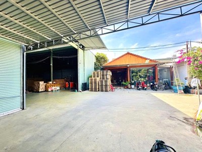 Bán biệt thự sân vườn mặt tiền giá rẻ dĩ an - bình dương 2