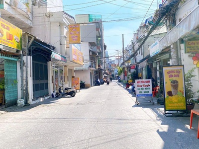 Bán nhà mặt tiền hẻm 606 ba tháng hai - thông lý thường kiệt, hậu 11x20m, 5 tấm, 32 tỷ. 0