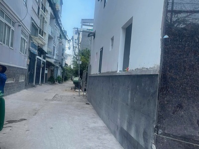 Bán nhà lô góc 2 mt hẻm nguyễn chí thanh - lý thái tổ, 3,4x10m, cấp 4, tiện xây, 5,5 tỷ. 4