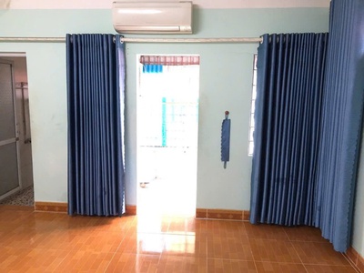 Cho thue nhà mặt ngõ Dư Hàng , Lê Chân . Làm mi móng , gội đầu kết hợp ở ok 0