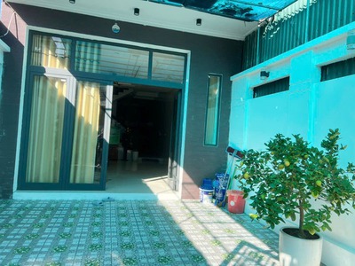 Cần tiền giá nào cũng bán - Nhà 125m2, 3 Tầng, ô tô vào nhà, chỉ 500m ra Vinhomes 2