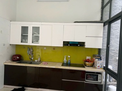 Cần tiền giá nào cũng bán - Nhà 125m2, 3 Tầng, ô tô vào nhà, chỉ 500m ra Vinhomes 5