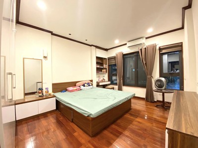 Bán nhà phố Lụa Vạn Phúc, mặt tiền quyền lực, ngõ thông ô tô, kinh doanh cực tốt, 51m2, hơn 14 tỷ 0