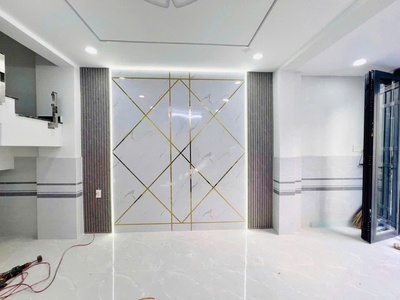 Nhà mới 1 lầu giá bèo vị trí đẹp ngay siêu thị metro q12 3