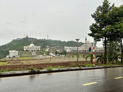 Một mảnh đất mới toanh giáp suối - view Hồ Trị An - sẵn nhà container siêu đẹp chỉ ở tại Thống Nhất. 2