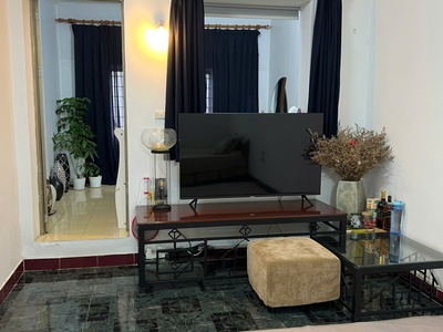 Cho thuê căn hộ Tập thể Công An tầng 5, mặt phố Nguyên Hồng, Láng Hạ, Đống Đa 3