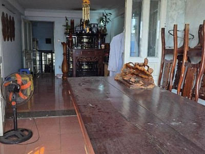 mặt tiền kinh doanh bình thọ 2 mặt tiền trước sau chính chủ lâu đời lệch tầng nhiều phòng 2