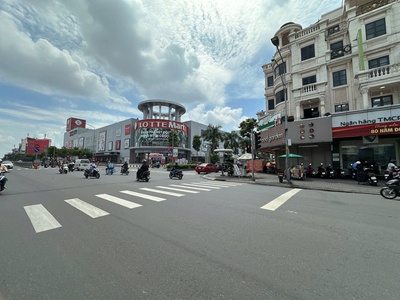 Sốc nhà mtkd ngang 4.2m kd đỉnh 48m2 nguyễn văn lượng view lotte mart chỉ 10 tỷ. 4