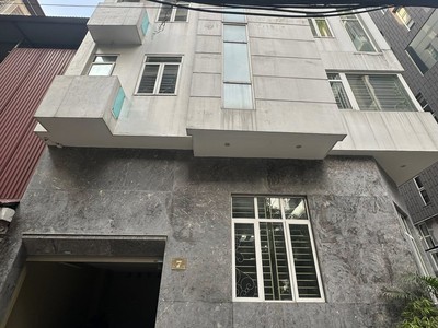 Đỗ quang - nguyễn thị định - 7 tầng thang máy, full thiết kế bên trong, gần phố, 7 chỗ vào nhà 1