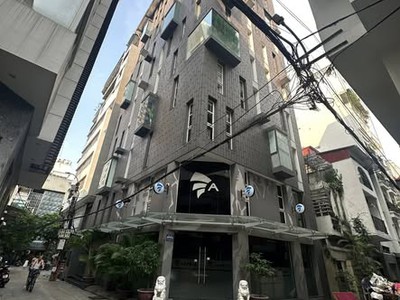 Đỗ quang - nguyễn thị định - 7 tầng thang máy, full thiết kế bên trong, gần phố, 7 chỗ vào nhà 0