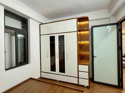 Gà đẻ trứng vàng chdv 30p, ga minh khai   cầu diễn, 2 tỷ/năm.ô tô tránh,thang máy, 3