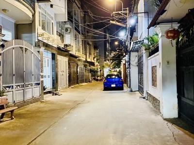 Ngay chợ tân hương lô góc siêu thoáng 48m 3 tầng 4pn chỉ nhỉnh 7 3