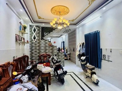 Ngay chợ tân hương lô góc siêu thoáng 48m 3 tầng 4pn chỉ nhỉnh 7 1