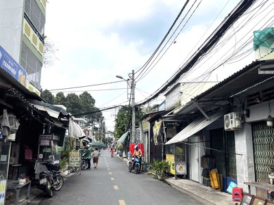 Siêu ngon  nhà 3 tầng mặt tiền, đường 6m bình chiểu   60m , gần trường   chợ   chỉ 4.6 tỷ 1