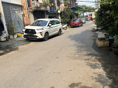 Bán nhà 2 tầng 40m linh xuân hẻm xe hơi, nội thất đẹp, chỉ 3.95 tỷ - vào ở ngay hiểm có 1