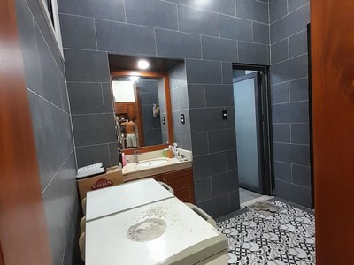 Bán nhà đường số 35, hiệp bình chánh, thủ đức, tp hcm. dt 240m2, 3 tầng, 4pn, shr. giá 18.9 tỷ. lh: 4