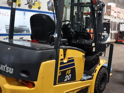 Hướng Dẫn Vận Hành Xe Nâng An Toàn Cho Người Mới: Bỏ Túi Ngay Những Điều Cần Biết 0