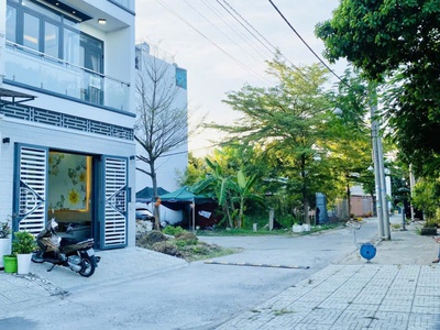 Đường 10m siêu thoáng   xe hơi ngủ trong nhà   nhà mới 4 tầng   giáp quận 7   chỉ 6.9 tỷ 0