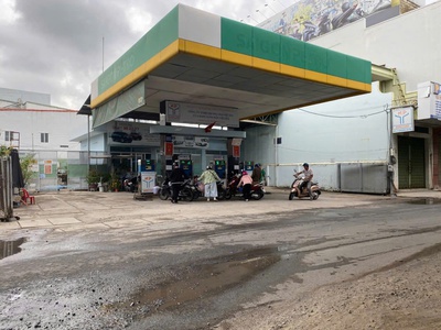 Cần bán đất mặt tiền dt 320m2 - ngang 18m mua xong cho thuê lại giá bán 20 tỷ --- 63tr /m2   mọi 0