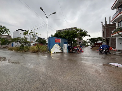 Bán siêu phẩm TĐC Tràng Cát dt 40m2 đường nhựa rộng oto đỗ cửa có bìa sẵn. 2