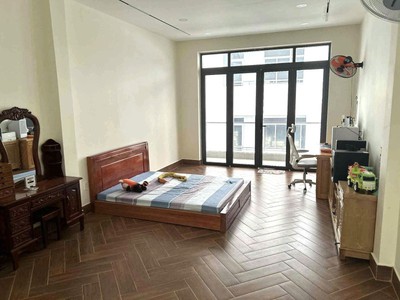 Chính chủ bán nhà hxh 8m Lê Thị Bạch Cát Q.11 - 4,2m x 23m - giá 13,9 tỷ 0