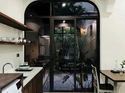 Chào bán toà Boutique 4 tầng- 2 mặt tiền sát biển. Đà Nẵng - dòng tiền 180tr/ tháng 5