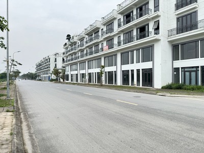 Bán 80m2 Shophouse Metropolitan - Nguyễn Mậu Tài. View Quảng Trường, Vị Trí Vàng 3