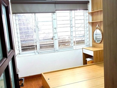 Cần bán 34m2 nhà 4 tầng xây kiên cố, còn rất mới chỉ xách vali về ở, cách mặt đê Ngọc Thụy 40m 5