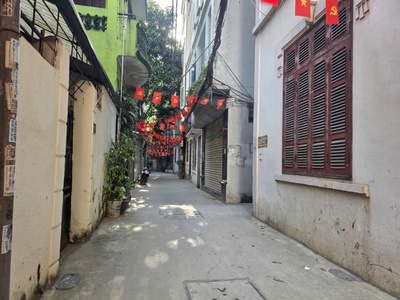 Nhà đẹp đón tết phố Lạc Long Quân 36m2 5 tầng nhỉnh 9 tỷ 0