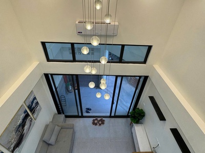 Nhà đẹp đón tết phố Lạc Long Quân 36m2 5 tầng nhỉnh 9 tỷ 2