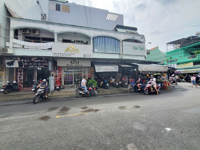 Góc 2 mặt tiền 7,9x17m đường 15 Phường Tân kiểng Q7. cổng chính chợ Tân Quy 1