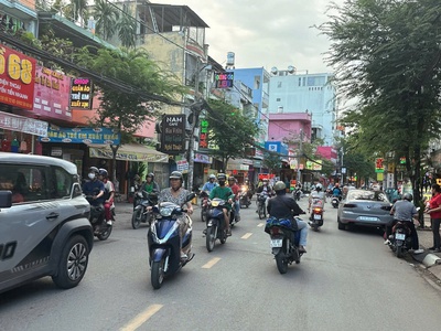 Nhà ngộp hxh ngang 4.5m 183m2 4 lầu nguyễn văn khối tặng nt xịn gần trường c3 12.8 tỷ. 0