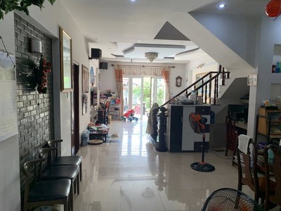 Trung tâm quận 9   siêu phẩm mặt tiền lã xuân oai   198m    2 tầng btct   giá 24 tỷ 1