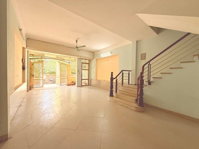 Bán nhà ngọc thuỵ, ôtô tránh, gần đường hồng tiến kéo dài, sát chợ- tđc ngọc thuỵ 2