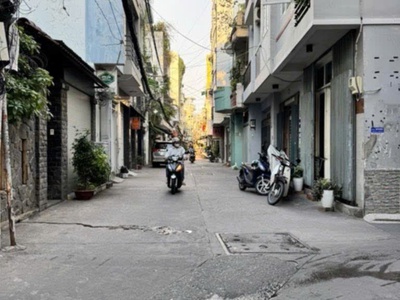 Nhà đẹp đón Tết tặng full nội thất- Phan Đình Phùng, Phú Nhuận giá chỉ 4 tỷ hơn 2