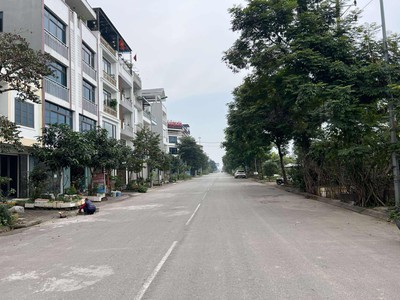 Bán đất tái định cư trâu quỳ   vị trí đẹp, giá tốt   đường 19m có vỉa hè 2