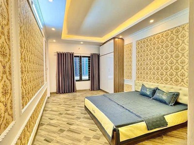 Hiếm bán nhà cổ linh long biên - 5 tầng - full nội thất - 5 phút ra aeon mall long biên nhú 6 tỷ 3