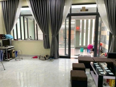 Bán nhà hoàng diệu 2 gần đh ngân hàng 140m hiếm đường 10m chỉ 10.5 tỷ ngộp bank bán gấp 4