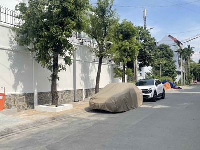 Bán nhà hoàng diệu 2 gần đh ngân hàng 140m hiếm đường 10m chỉ 10.5 tỷ ngộp bank bán gấp 0