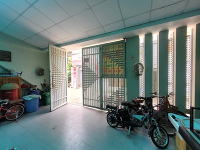 Bán nhà hoàng diệu 2 gần đh ngân hàng 140m hiếm đường 10m chỉ 10.5 tỷ ngộp bank bán gấp 2