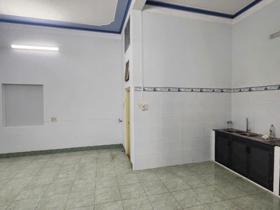 Cho thuê nhà mặt tiền kinh doanh khu sầm uất đường dương hiến quyền  bắc nha trang. 3