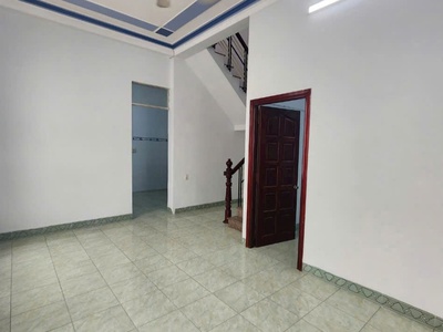 Cho thuê nhà mặt tiền kinh doanh khu sầm uất đường dương hiến quyền  bắc nha trang. 4