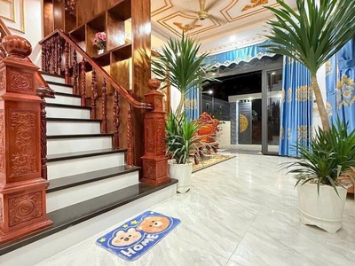 Nhà 1 trệt 2 lầu, phong cách biệt thự, ngang 6m, 2 mặt tiền, 1 xẹt bùi hữu nghĩa. 2